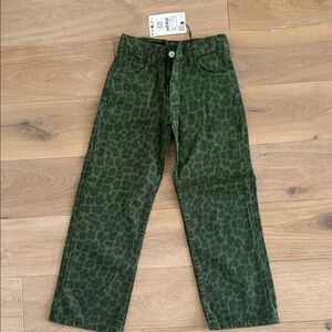 NWT Zara Girls Bootcut Jean
Size 8
Original Price $45.90